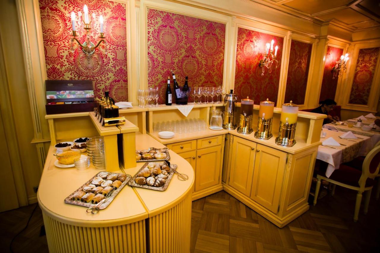 Luxury Family Hotel Royal Palace Praha Eksteriør bilde